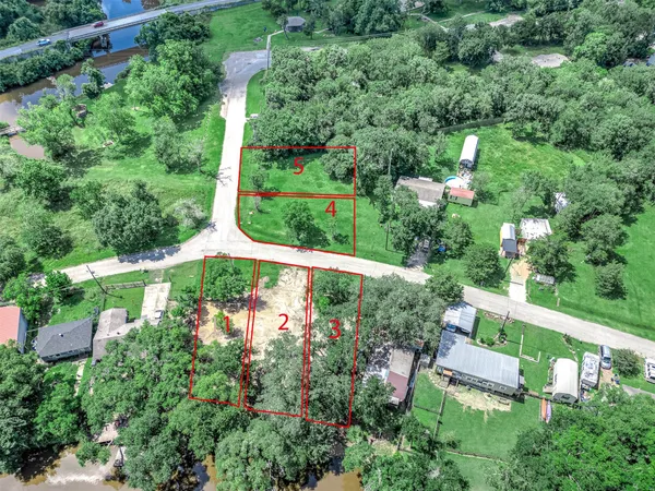 $98,000 | 335-339 Treasure Drive, Liverpool, TX 77577