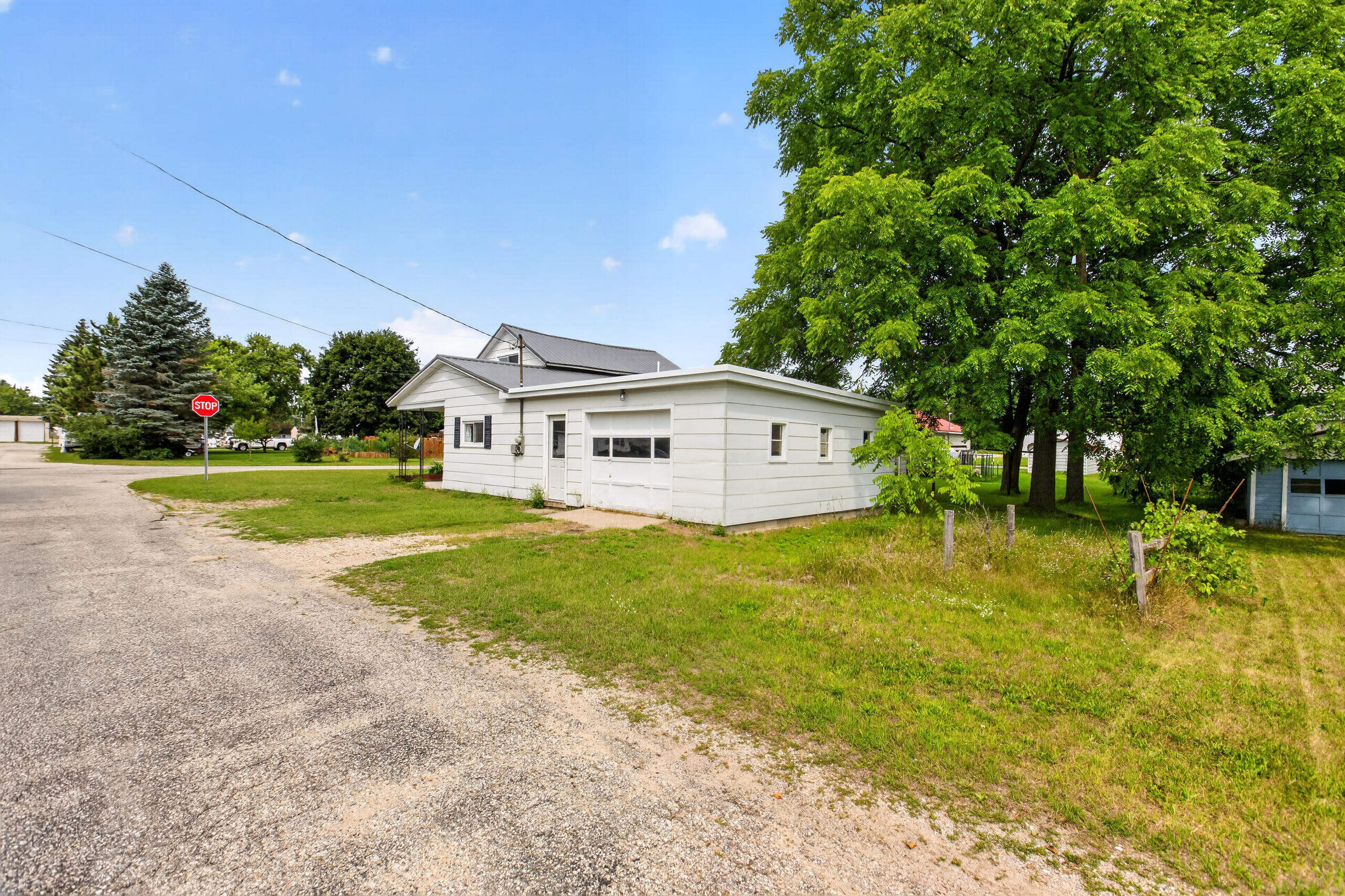 314 Decalb Street Reed City, MI 49677 - Photo 2 of 25 HOM20119