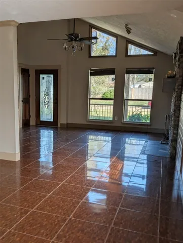 a view of entryway with a front door