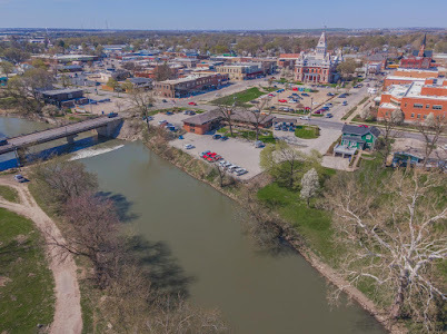 101 East Grove Street Pontiac, IL 61764 - Photo 5 of 34