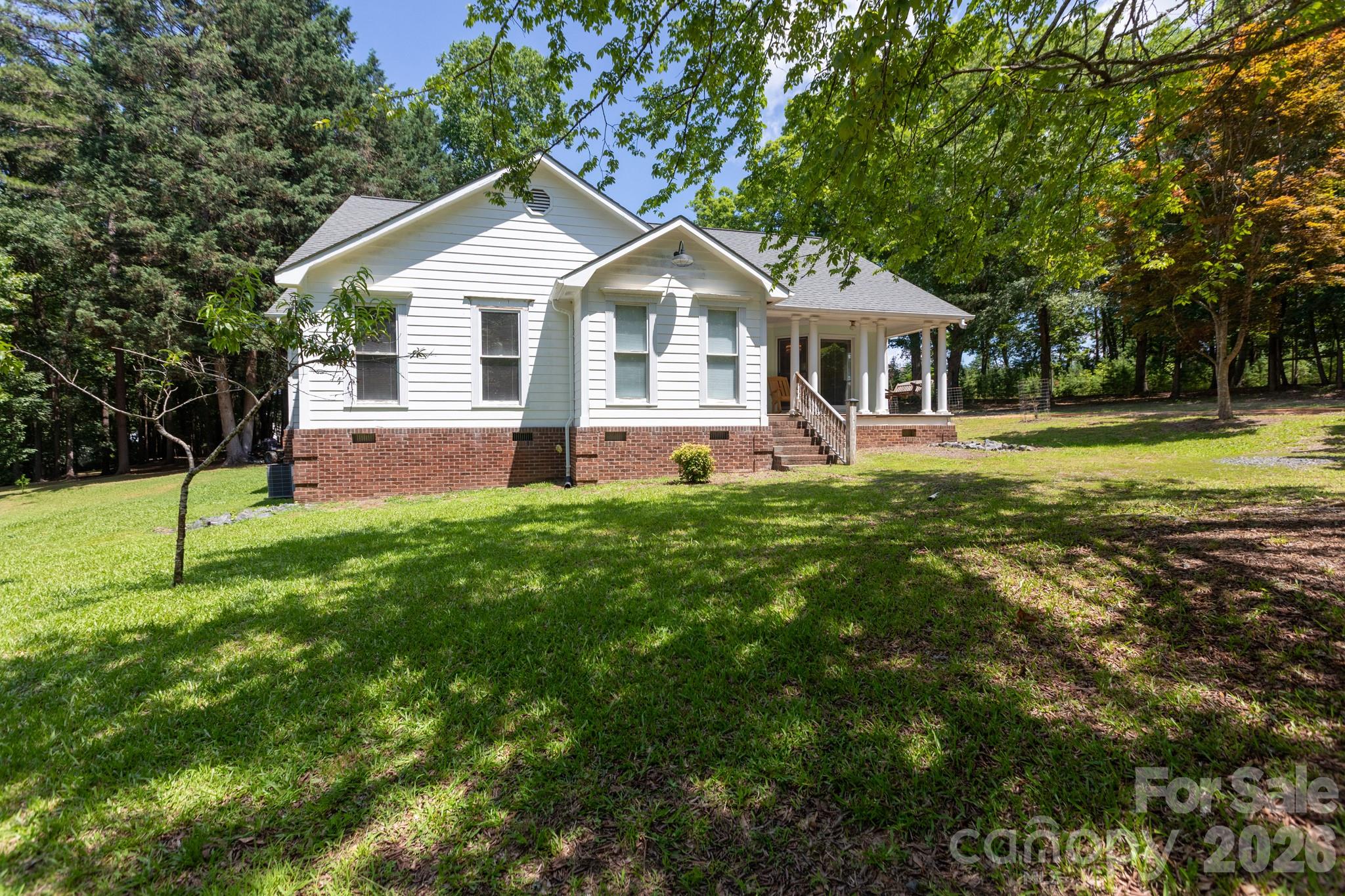 15224 Thomas Road Charlotte, NC 28278 - Photo 1 of 42