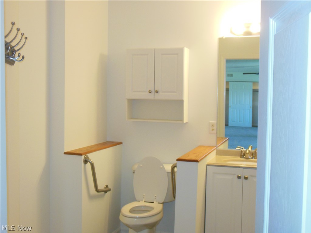 7703 Lake Road East Madison, OH 44057 - Photo 13 of 35 Gallery Image 13