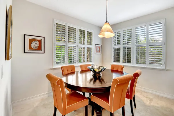 $4,500 | 122 Southwest 1st Avenue, Delray Beach, FL 33444