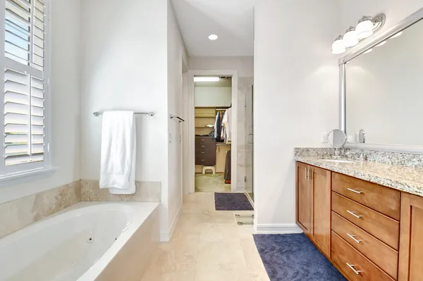$4,500 | 122 Southwest 1st Avenue, Delray Beach, FL 33444