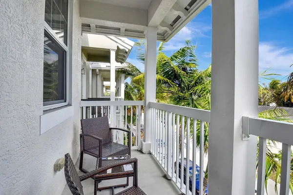 $4,500 | 122 Southwest 1st Avenue, Delray Beach, FL 33444