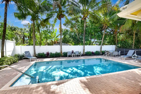 $4,500 | 122 Southwest 1st Avenue, Delray Beach, FL 33444