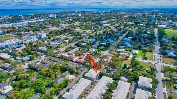 $4,500 | 122 Southwest 1st Avenue, Delray Beach, FL 33444