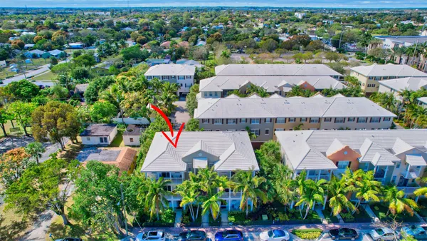 $4,500 | 122 Southwest 1st Avenue, Delray Beach, FL 33444