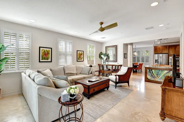 $4,500 | 122 Southwest 1st Avenue, Delray Beach, FL 33444