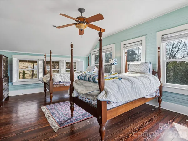 $1,200,000 | 3 Perrion Avenue, Weaverville, NC 28787