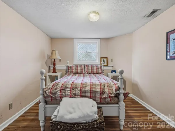 $1,200,000 | 3 Perrion Avenue, Weaverville, NC 28787