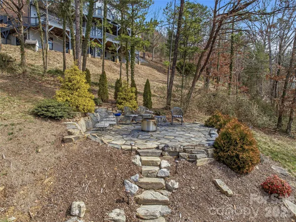 $1,200,000 | 3 Perrion Avenue, Weaverville, NC 28787