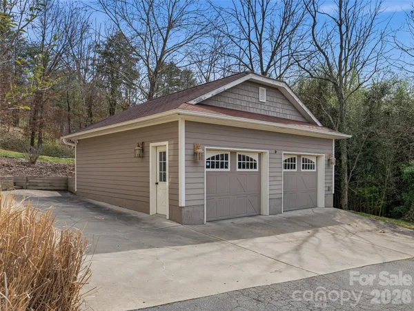 $1,200,000 | 3 Perrion Avenue, Weaverville, NC 28787