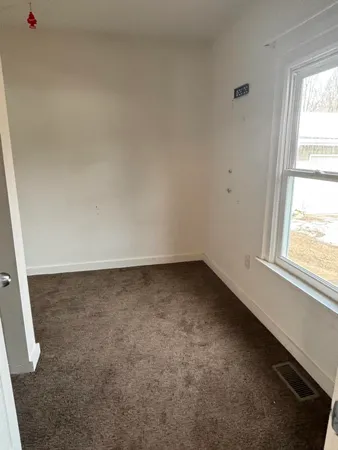 $134,900 | 463 East Chicago Street, Jonesville, MI 49250