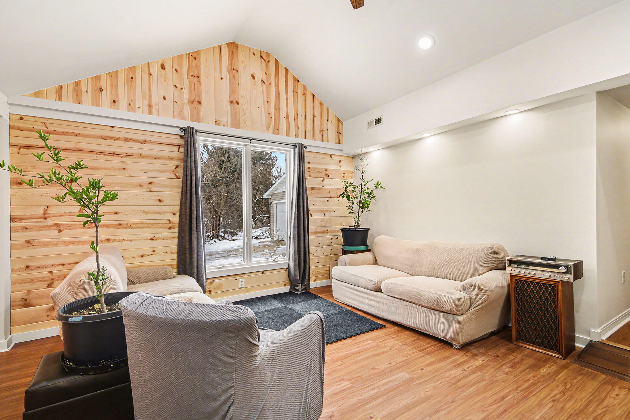 1415 4 Mile Road Northeast Grand Rapids, MI 49525 - Photo 15 of 20 008_file_94