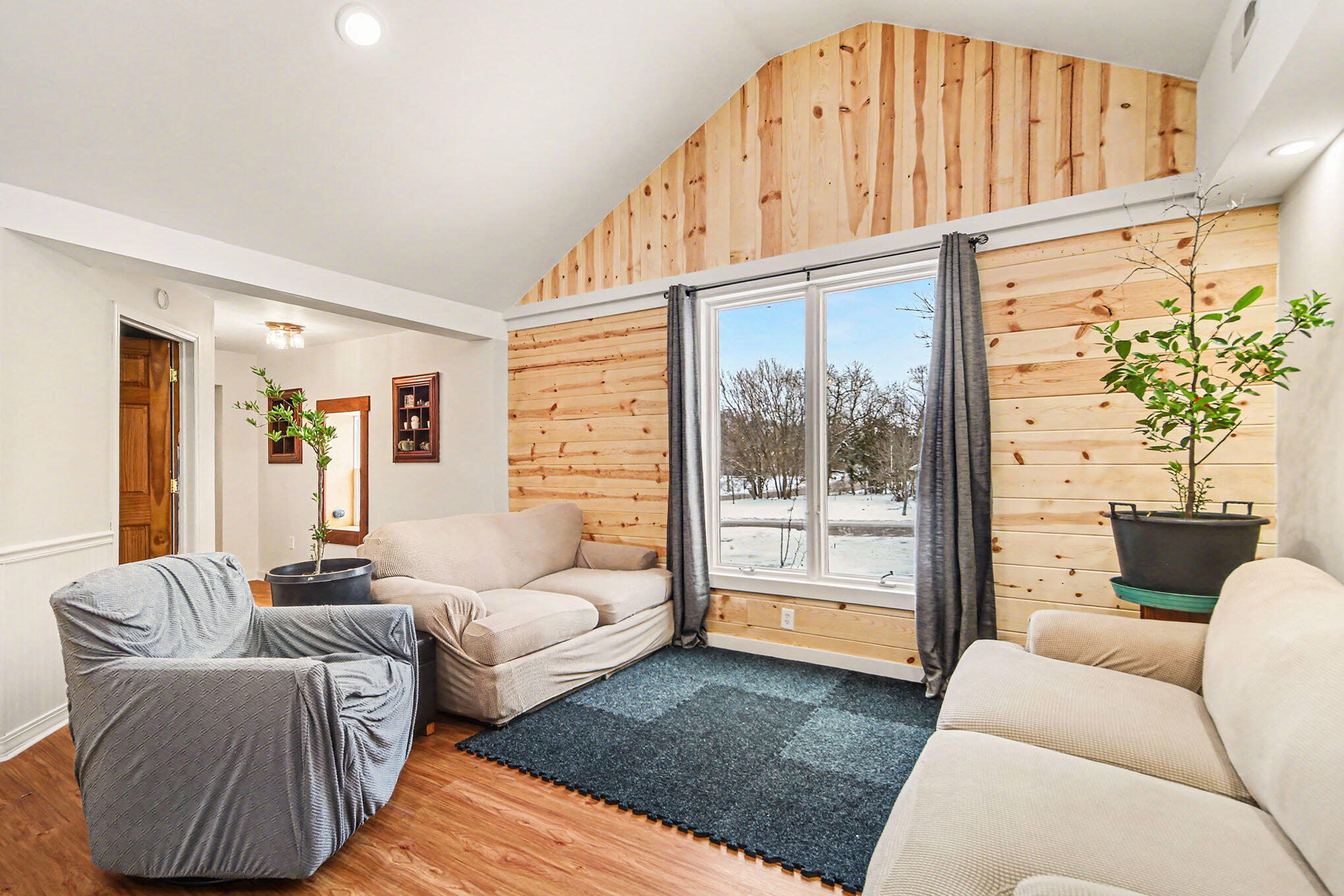 1415 4 Mile Road Northeast Grand Rapids, MI 49525 - Photo 17 of 20 010_file_342