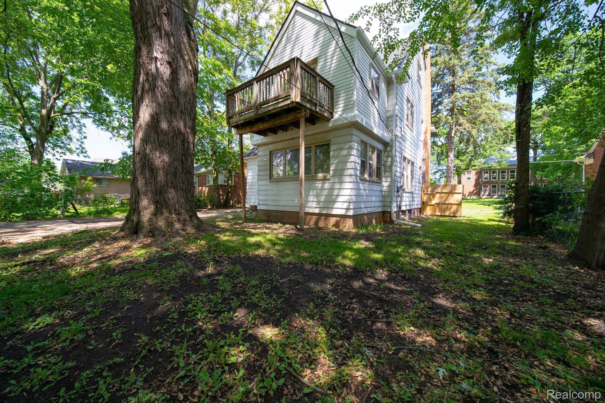 735 Menominee Road Pontiac, MI 48341 - Photo 3 of 93 Gallery Image 3