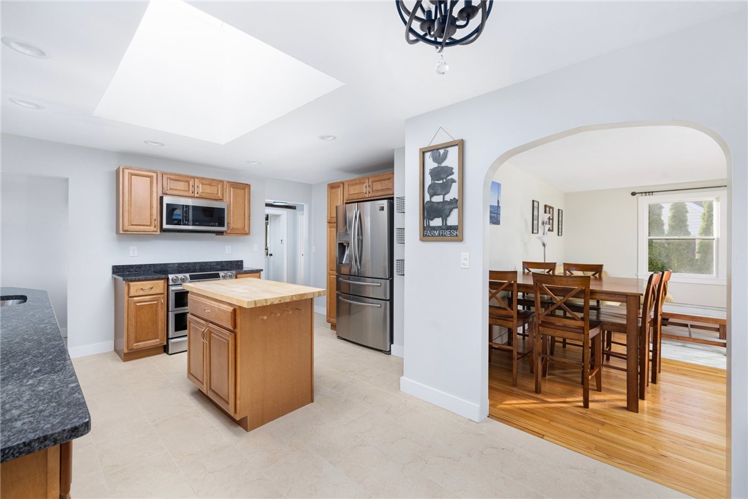 44 Orchard View Road Portsmouth, RI 02871 - Photo 7 of 40