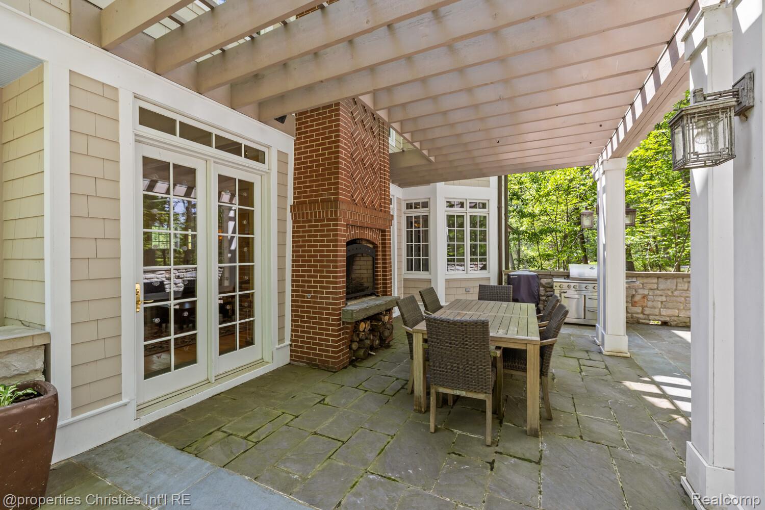 1041 Greentree Road Bloomfield Hills, MI 48304 - Photo 64 of 70 69_1041_Greentree_Rd69_mls.jpg