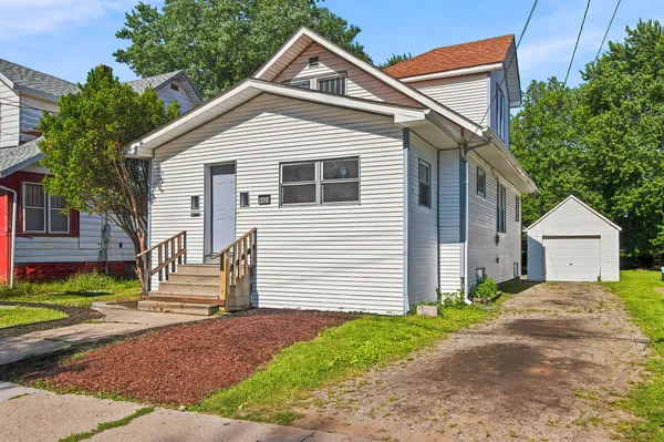 $1,750 | 6929 13th Avenue, Unit 1, Kenosha, WI 53143