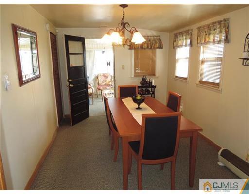 26 Glenville Road Edison, NJ 08817 - Photo 8 of 20 Gallery Image 8
