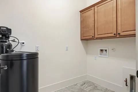 $625,000 | 1009 Scenic Drive, Georgetown, TX 78626