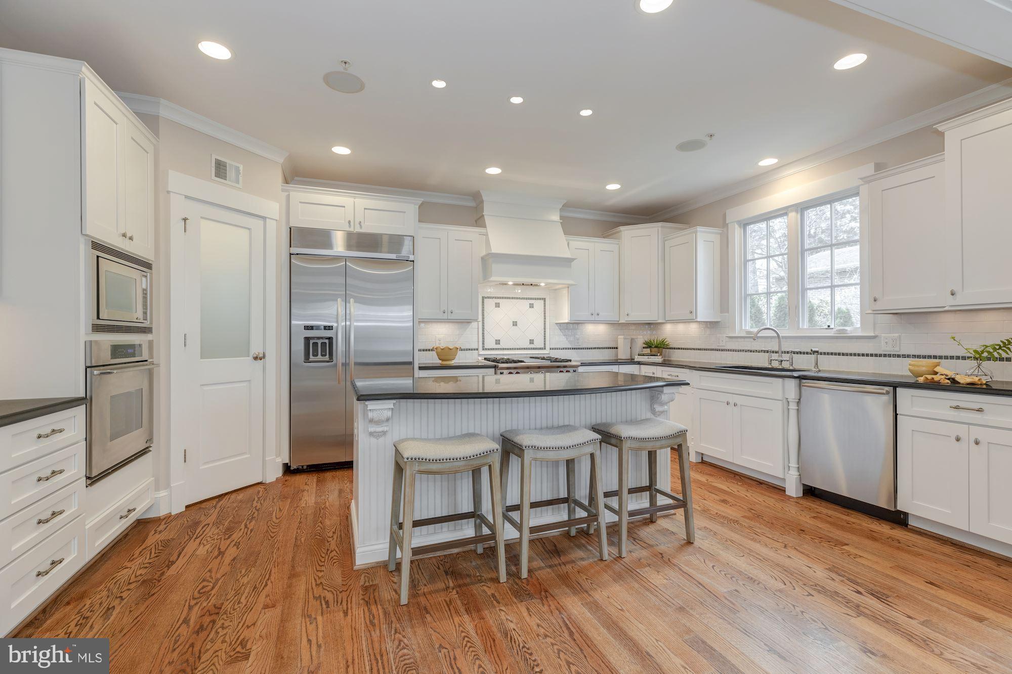 6200 Walhonding Road Bethesda, MD 20816 - Photo 10 of 65 Gallery Image 10