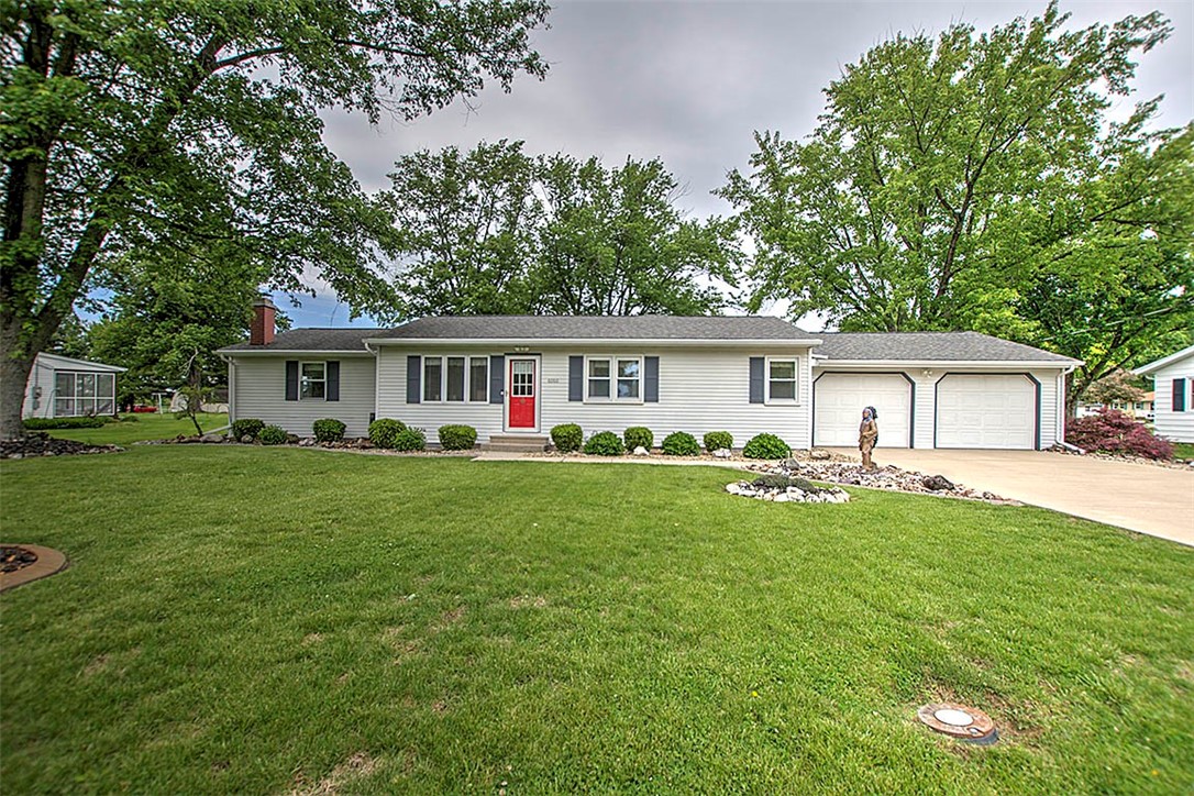 6060 Mayflower Drive Decatur, IL 62521 - Photo 1 of 32