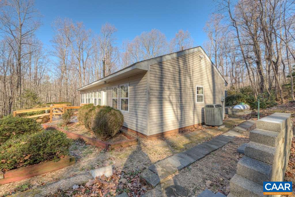 8028 Dyke Road Dyke, VA 22935 - Photo 18 of 26 Gallery Image 18