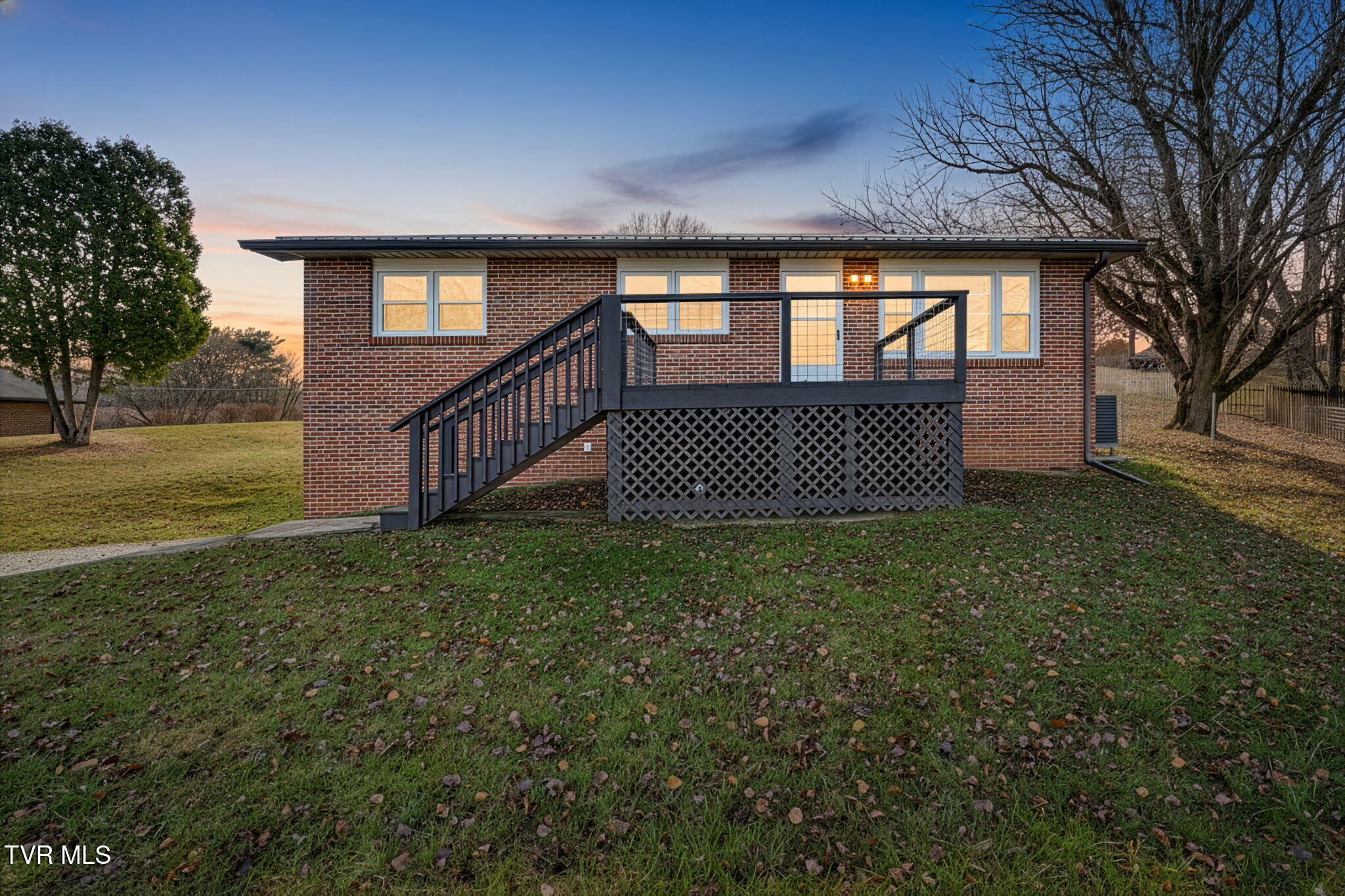 2907 Indian Ridge Road Johnson City, TN 37604 - Photo 2 of 37 001a