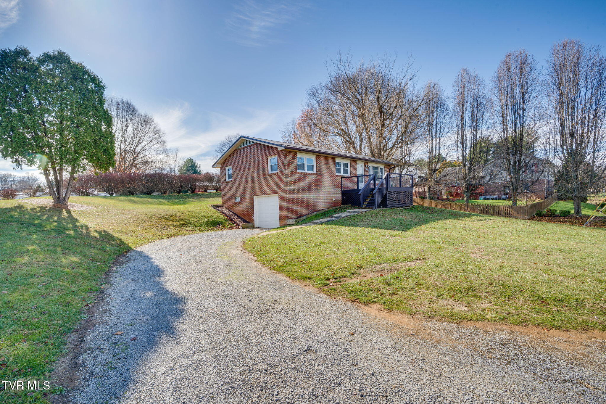 2907 Indian Ridge Road Johnson City, TN 37604 - Photo 25 of 37 003