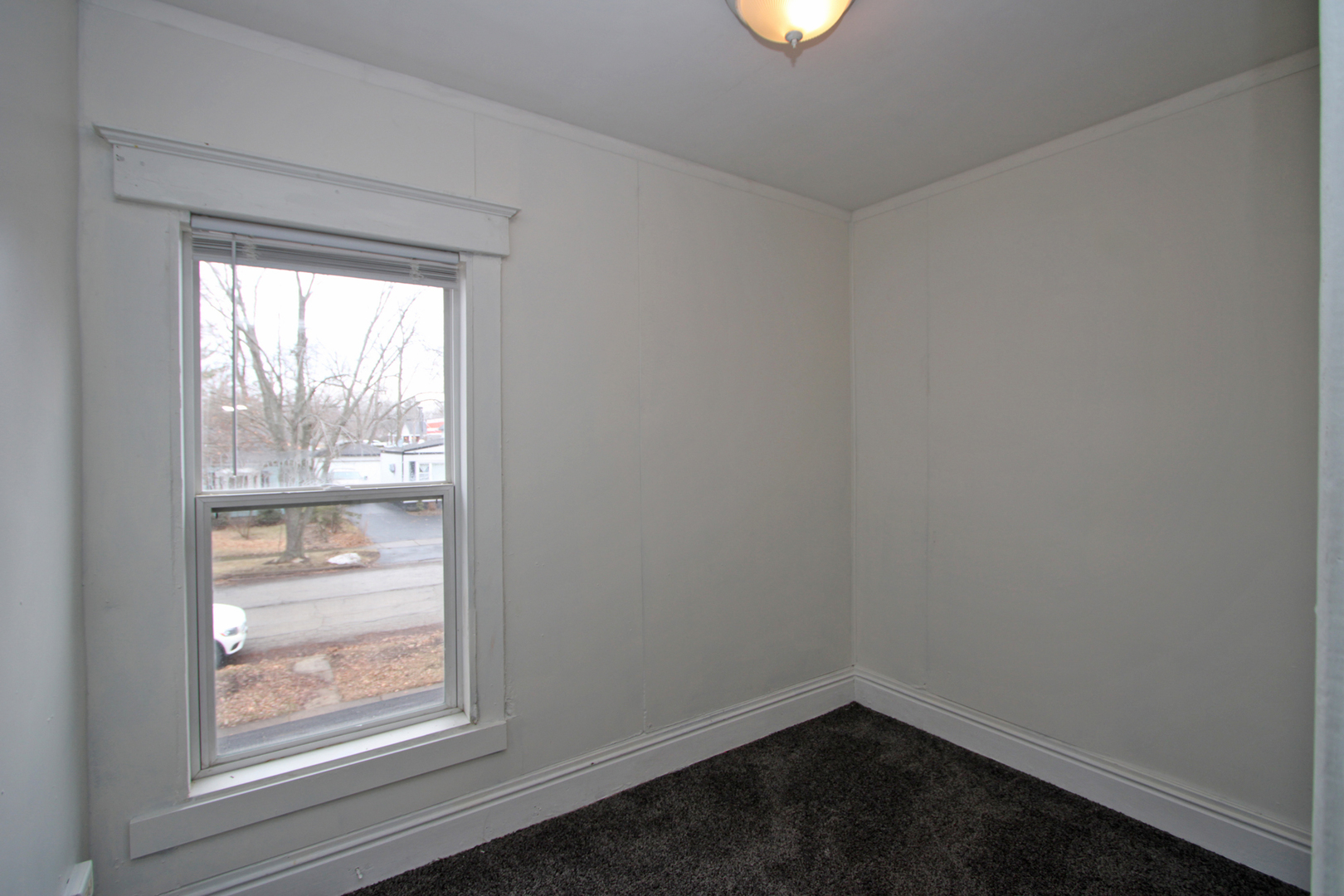 3013 Elim Avenue Zion, IL 60099 - Photo 24 of 36 a small space with a window