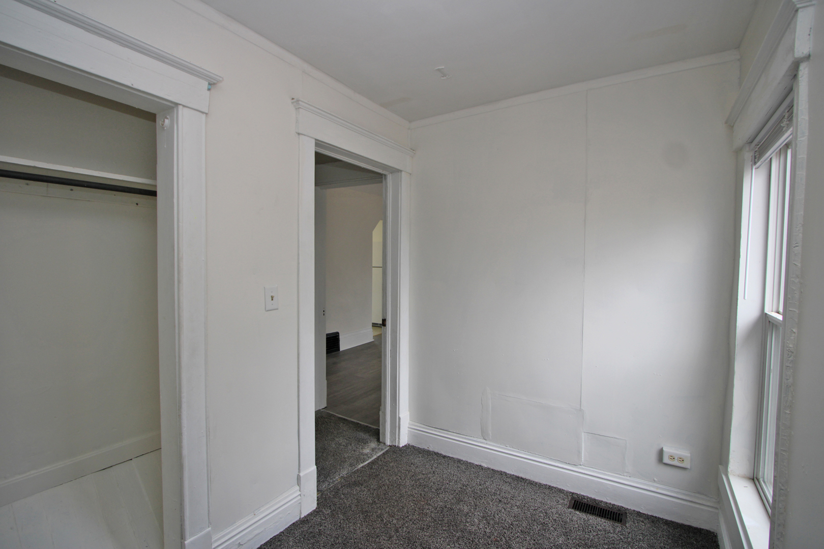 3013 Elim Avenue Zion, IL 60099 - Photo 25 of 36 a view of an empty room