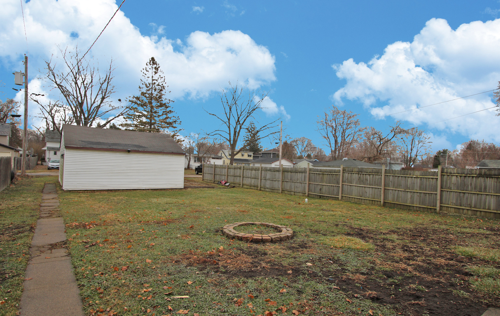 3013 Elim Avenue Zion, IL 60099 - Photo 34 of 36 a view of outdoor space and yard