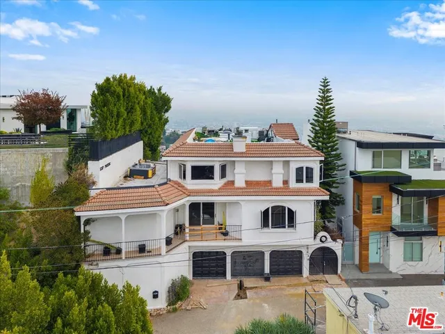 $4,250,000 | 1614 Viewmont Drive, Los Angeles, CA 90069