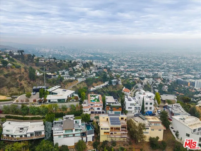$4,250,000 | 1614 Viewmont Drive, Los Angeles, CA 90069