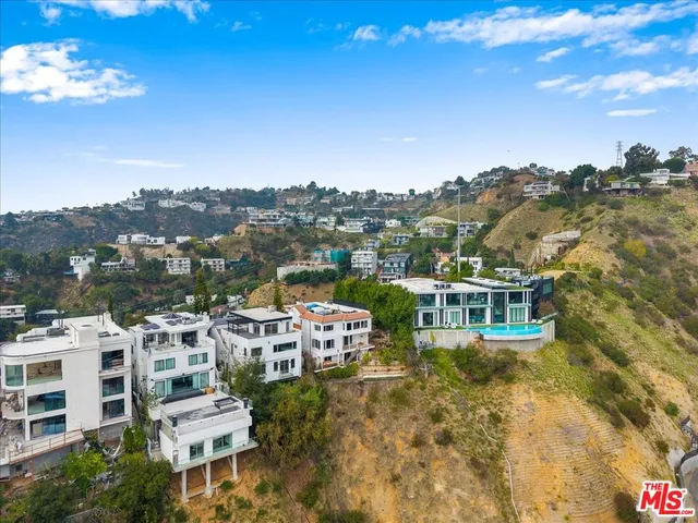 $4,250,000 | 1614 Viewmont Drive, Los Angeles, CA 90069