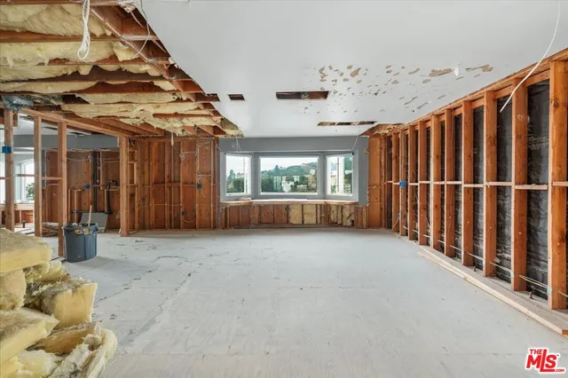 $4,250,000 | 1614 Viewmont Drive, Los Angeles, CA 90069