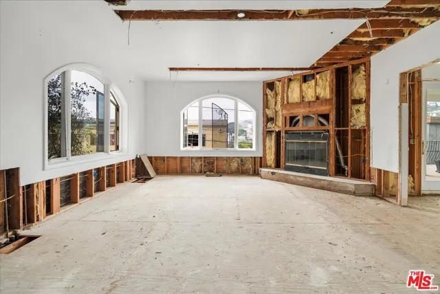 $4,250,000 | 1614 Viewmont Drive, Los Angeles, CA 90069