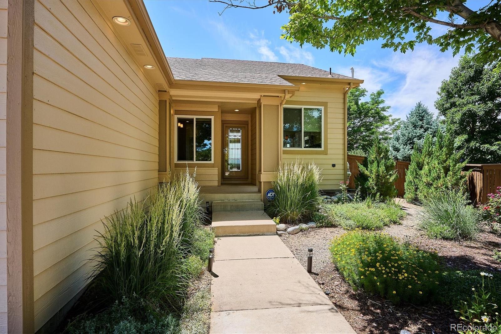 9875 Poppy Court Highlands Ranch, CO 80129 - Photo 5 of 46 Gallery Image 5