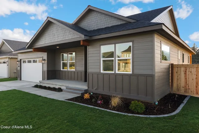 $672,000 | 2057 Aspen Way, Sandpoint, ID 83864