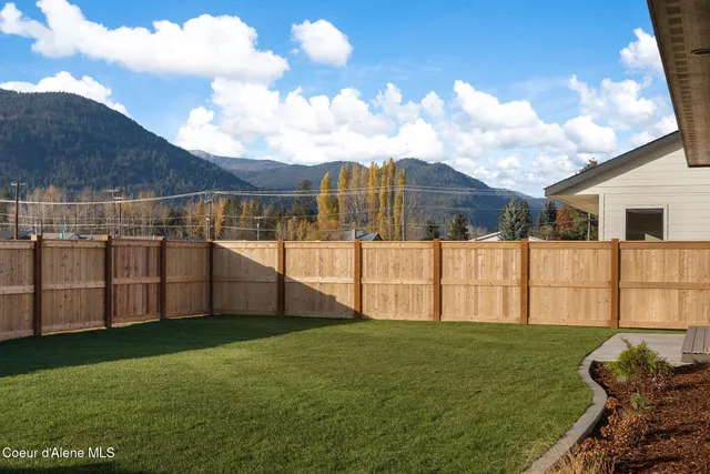 $672,000 | 2057 Aspen Way, Sandpoint, ID 83864