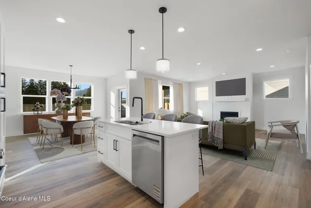 $672,000 | 2057 Aspen Way, Sandpoint, ID 83864