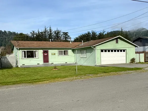 $330,000 | 106 Ogle Avenue, Rio Dell, CA 95562
