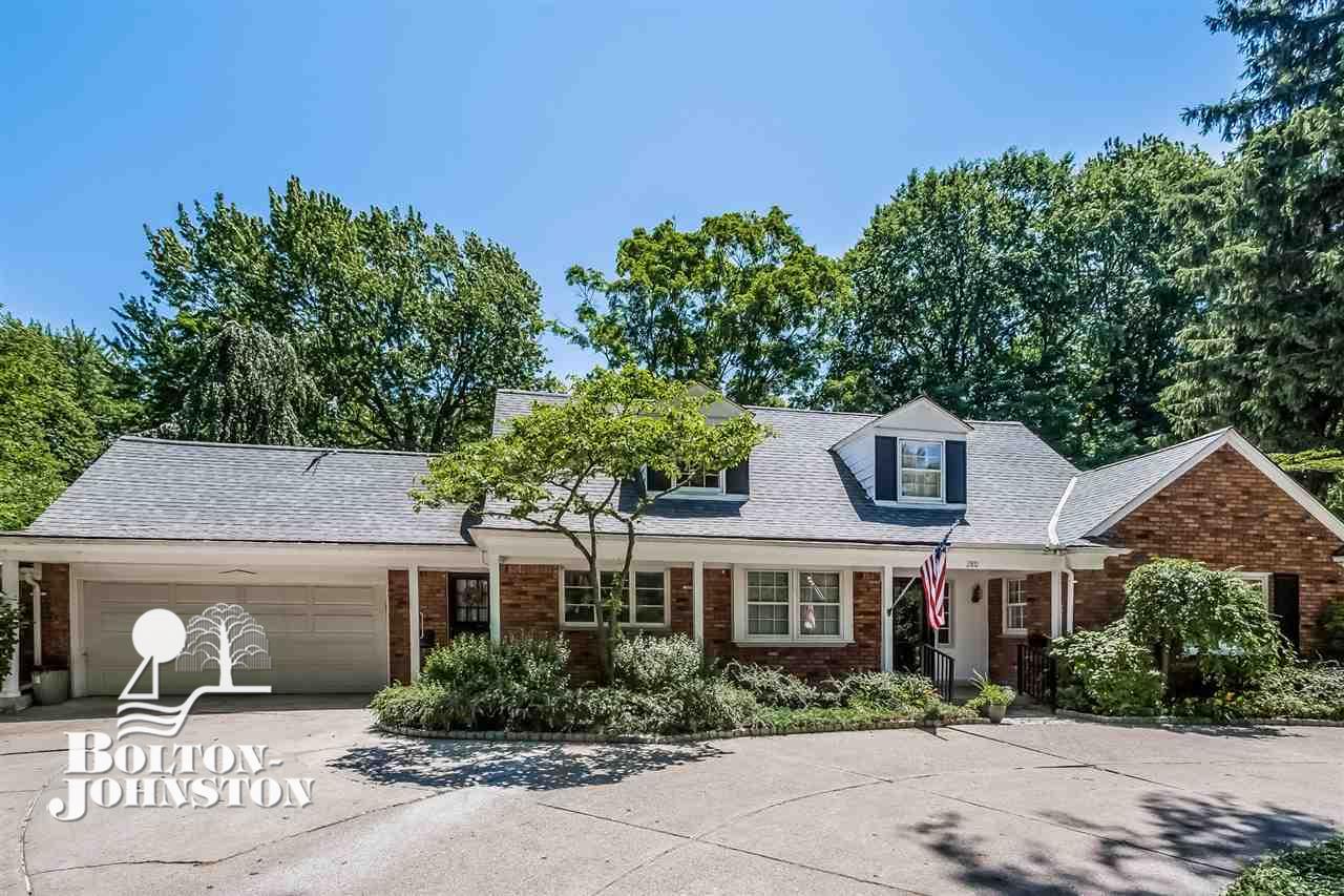 280 Ridge Road Grosse Pointe, MI 48236 - Photo 1 of 50 31295540.JPG