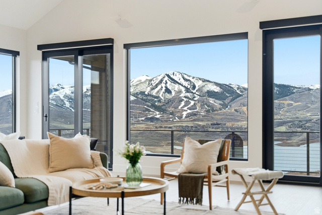 10640 North Reflection Ridge, Unit R6 Hideout, UT 84036 - Photo 9 of 43