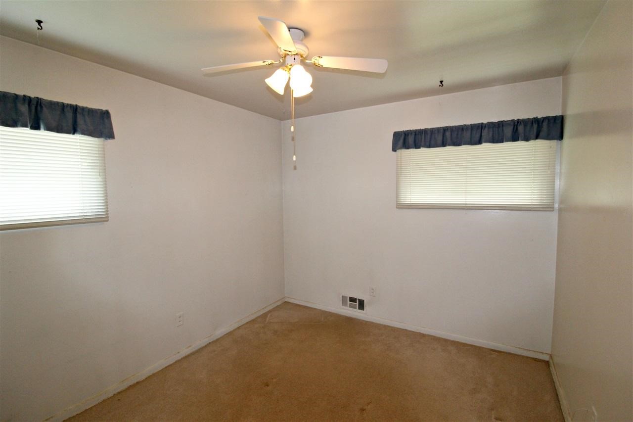 3405 Hammerberg Road Flint, MI 48507 - Photo 9 of 18 21461032-8.JPG