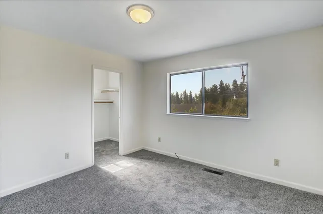 a view of a window in a room