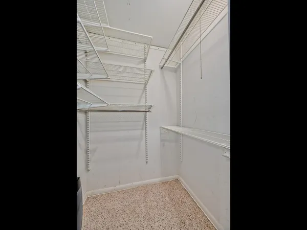 $569,900 | 1121 Greenfield Lane, Mount Prospect, IL 60056