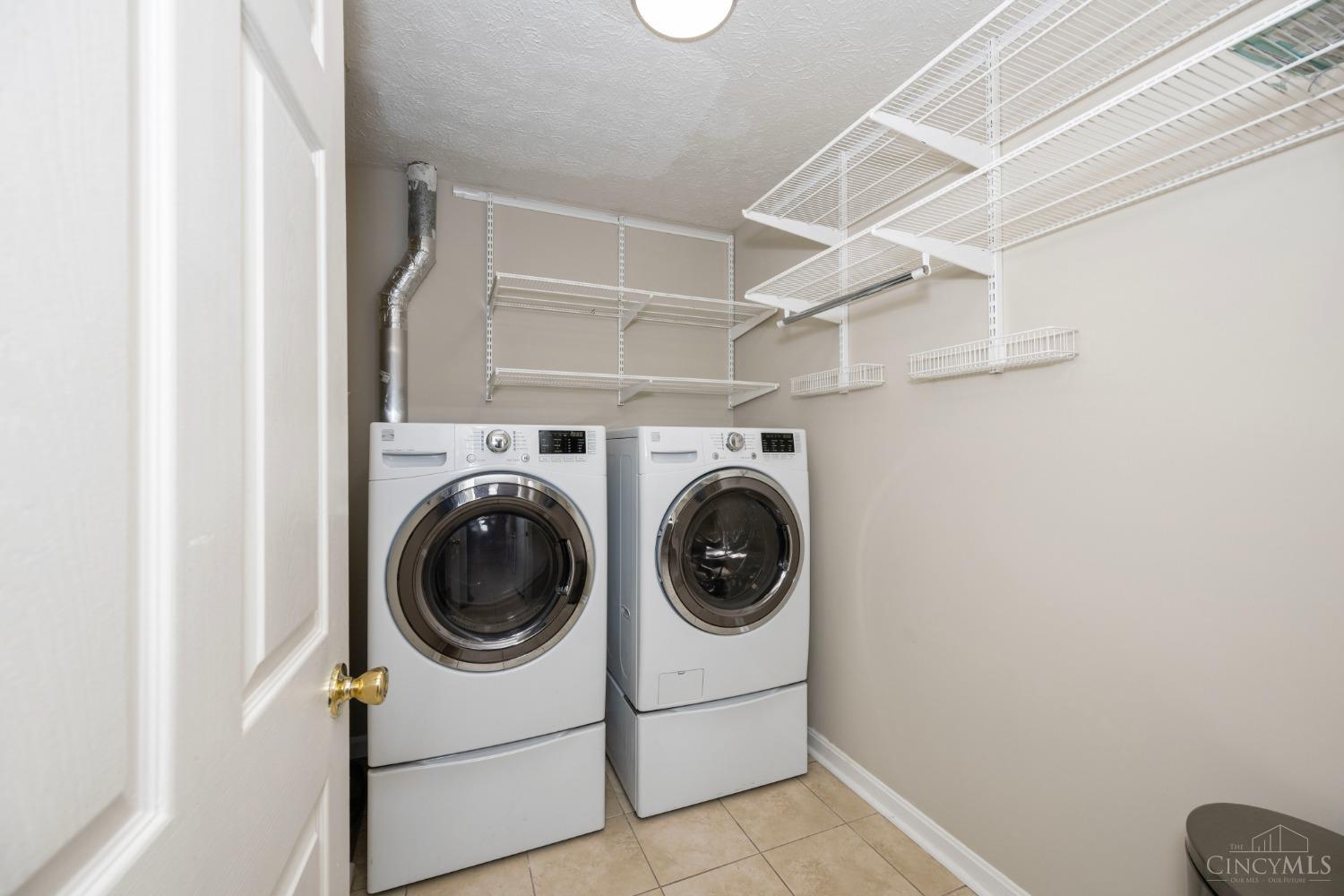 7380 Ridgepoint Drive, Unit 3 Cincinnati, OH 45230 - Photo 17 of 42 Gallery Image 17
